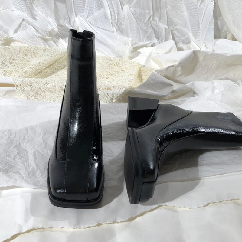 DEAT/ г. Повседневные женские полусапожки Черного Цвета из искусственной кожи на высоком каблуке с квадратным носком Новая модная осенне-зимняя обувь, 10F187