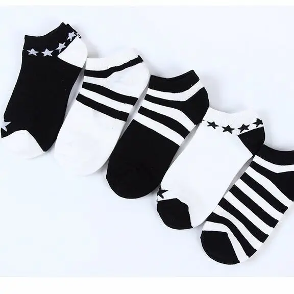 5 пар в лоте, 10 пар, новые модные мужские короткие носки до лодыжки, носки из хлопка в студенческом стиле, черные повседневные носки, размер 39-43 - Цвет: Black-and-white star