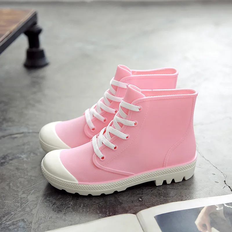 Женские резиновые сапоги на шнуровке; непромокаемые ботильоны для девочек; нескользящая обувь из ПВХ; сезон весна-осень; непромокаемая обувь; женская модная обувь; botas mujer; SH09231 - Цвет: pink