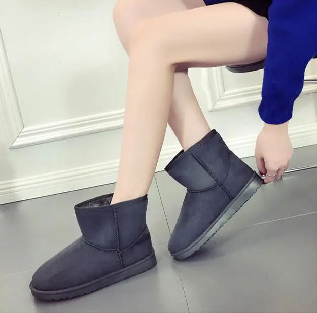 Зимние сапоги классические однотонные короткие сапоги