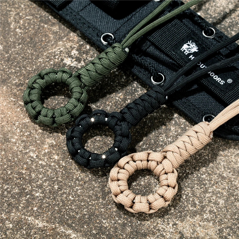 2 pieces Green / Black for camping and outdoor use Kadactive Paracord keyring with a snap hook 
