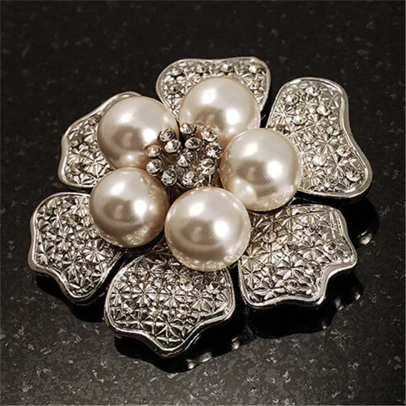 brooch flower