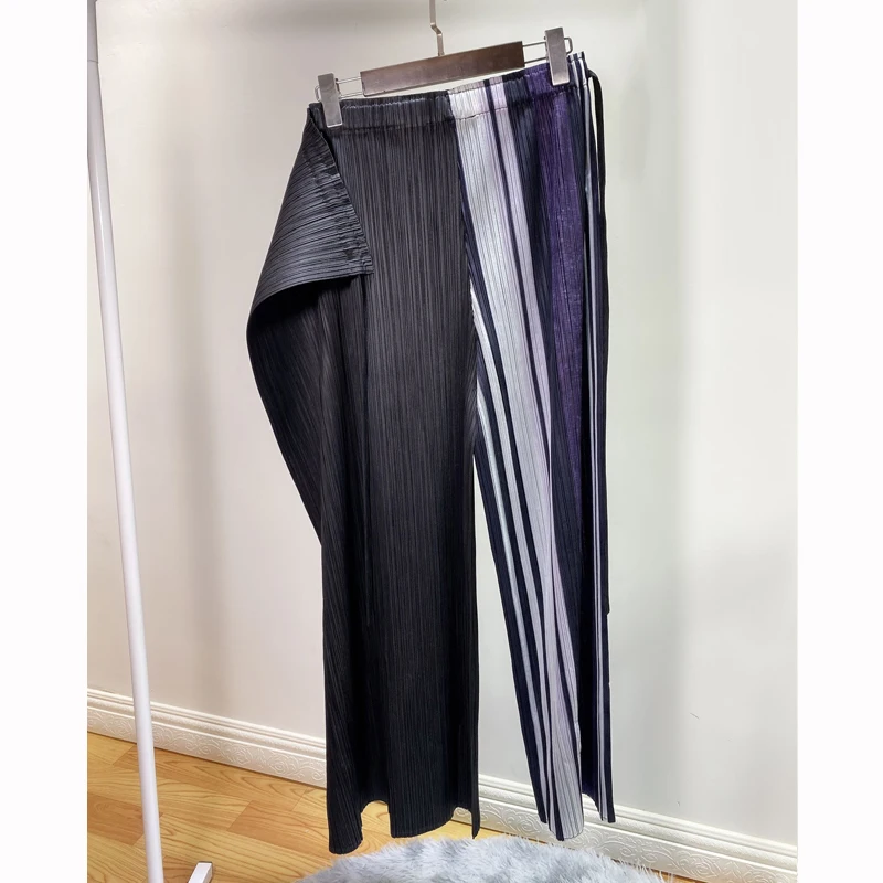 Changpleat новые женские полосатые прямые штаны Miyake плиссированные модные дизайнерские свободные женские брюки с эластичным поясом большого размера