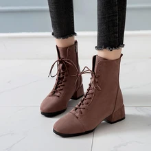 Модная женская прогулочная обувь из флока ботинки до середины икры винтажные женские ботильоны с круглым носком ботинки на шнуровке на среднем квадратном каблуке; большие размеры 35-43