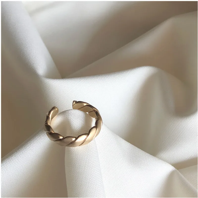 Оберточная витая матовая металлическая открытая кольцо для женщин INS минималистичный нерегулярный волнистый узор золотой цвет ювелирные изделия музыкальный фестиваль День рождения