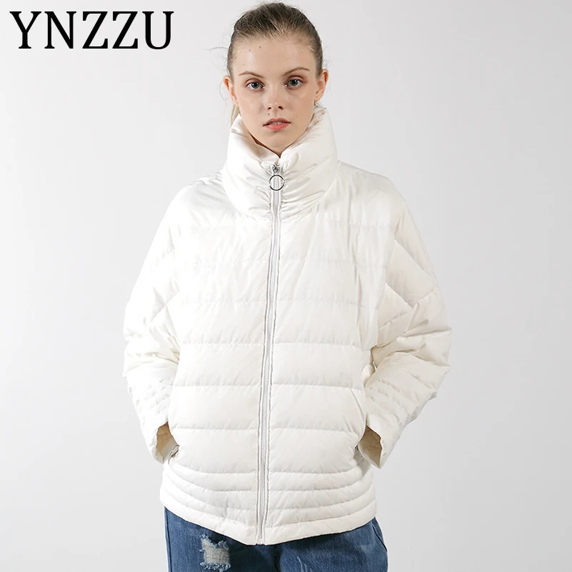 YNZZU ультра легкий меховой жакет с вортником стойкой зимняя куртка женская элегантная белая розовая Дамская Свободная куртка на гусином