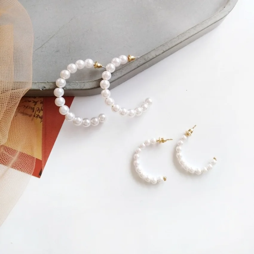 

Korean Fashion Simple C-Shaped Imitation Pearl Earrings Temperament Women Girl's Accessories Creative Personality Jewelry