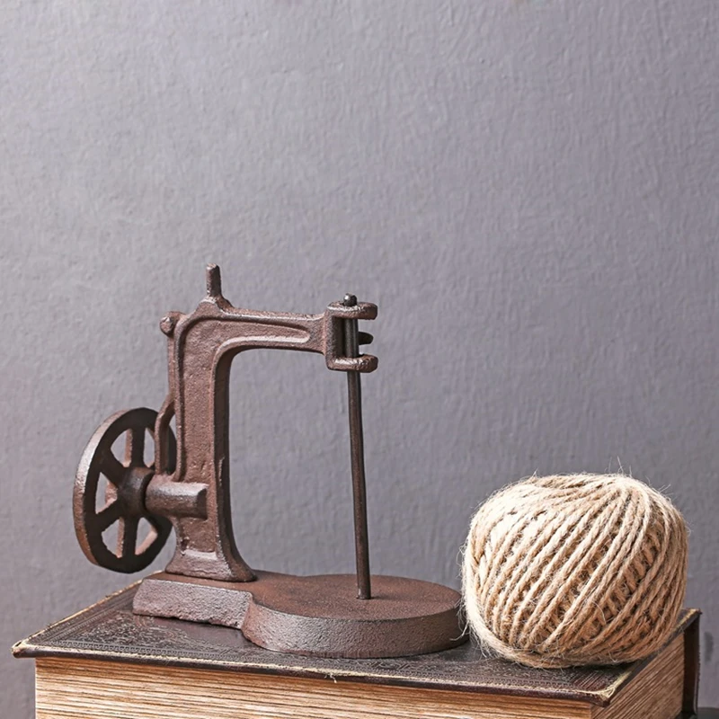 VILEAD 16cm Iron Sewing Machine Rope Winder Figurines American Country Window Display Props Decoration Ornaments Retro Nostalgia