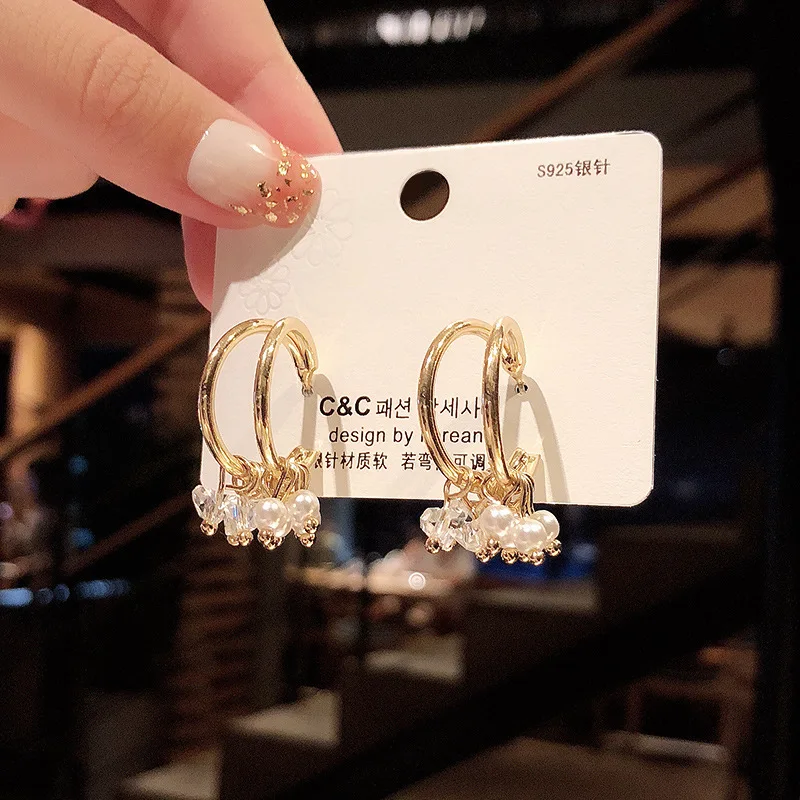 

New Cold Wind High Sense Pearl Earrings Female Temperament Korean Personality Minority Design Sensory Crystal Earrings
