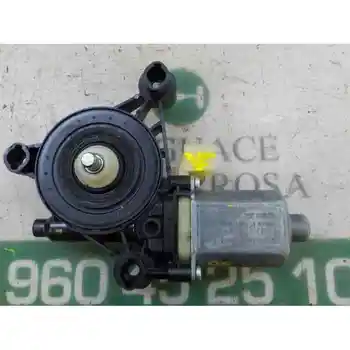 

WINDOW MOTOR FRONT RIGHT VOLKSWAGEN GOLF LIM. (5G1) 1.6 16V TDI DPF 2PINS 0130822716 5Q0959802B [16823386]
