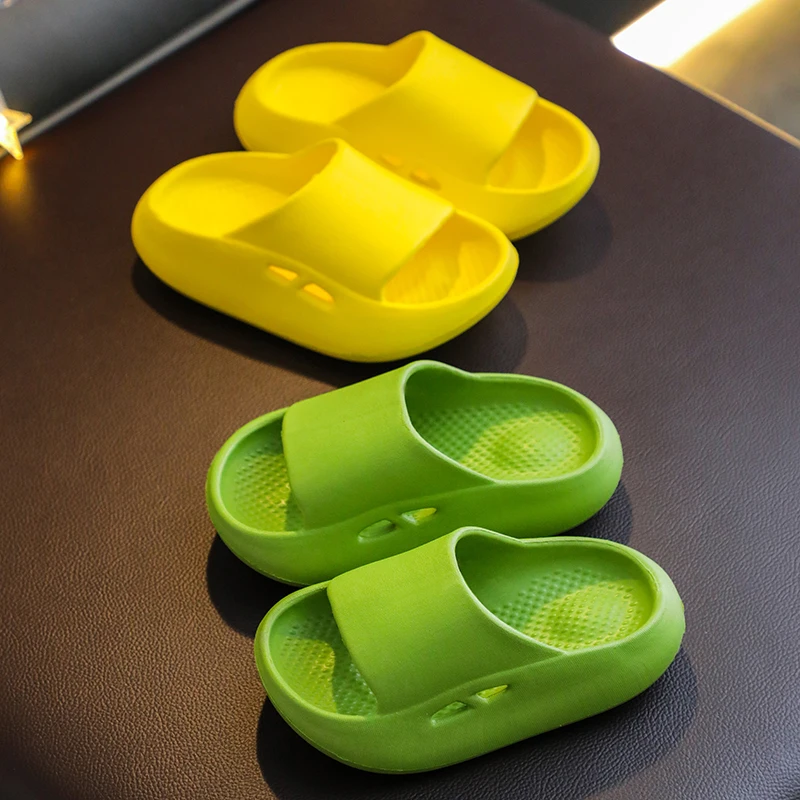 Children's Slippers Boys' Autumn and Winter Indoor Home Children's Home Bathroom Girls' Bath Non Slip Soft Bottom Baby Sandals girls leather shoes