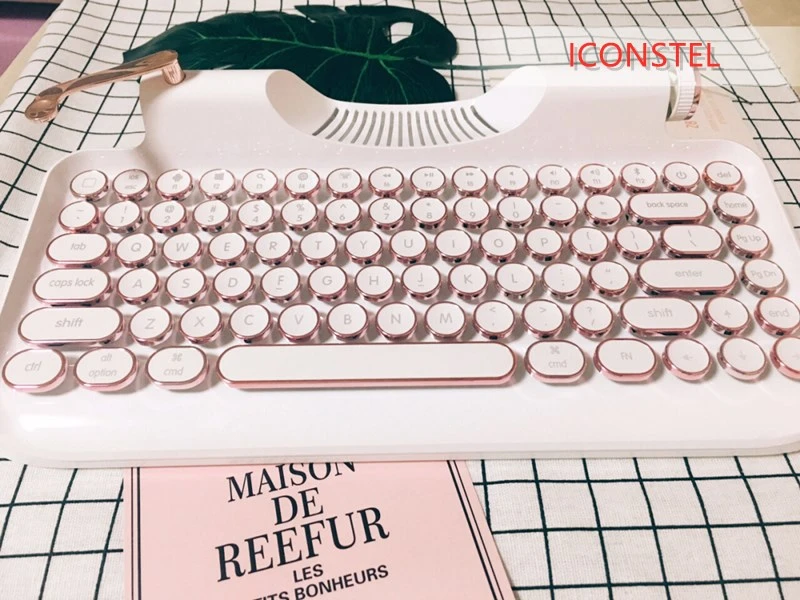 Hellboy Knewkey Bluetooth Typewriter Keyboard Windsor White Wireless