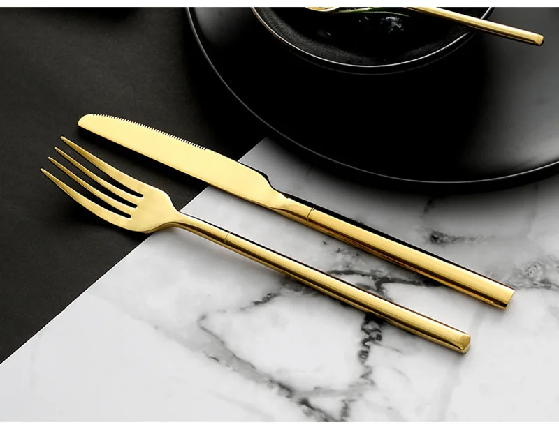 11908728513_1806856482