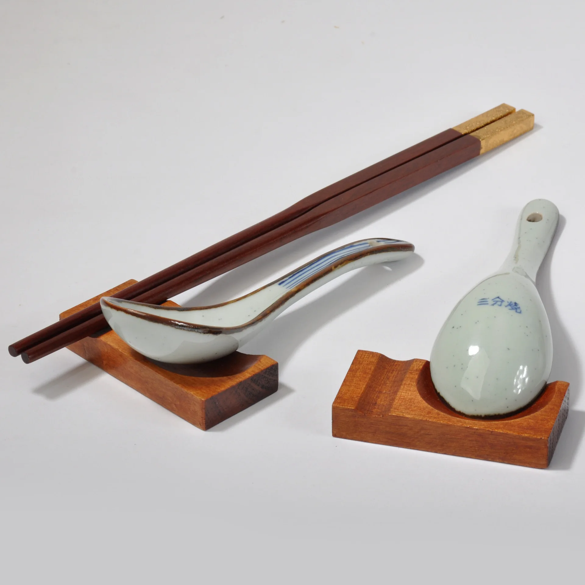 1PC Japanese Wooden Spoon And Chopstick Holder Chopstick Pillow Rest