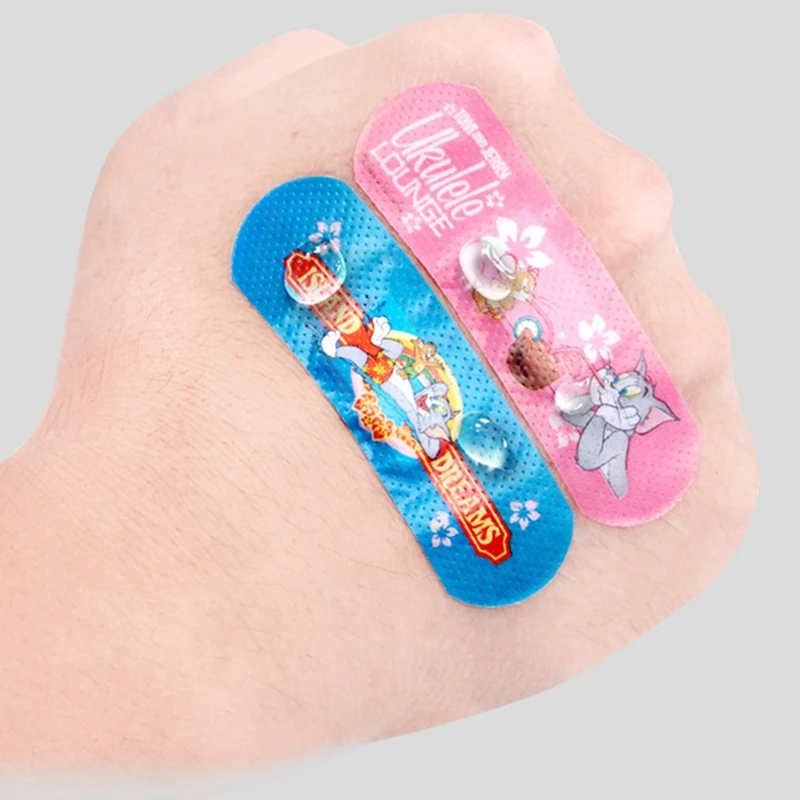 New 100pcs Cartoon Cute Tin Paste Breathable Waterproof Band Aid Bandages Hemostasis First Aid Kit For Kids Children Home