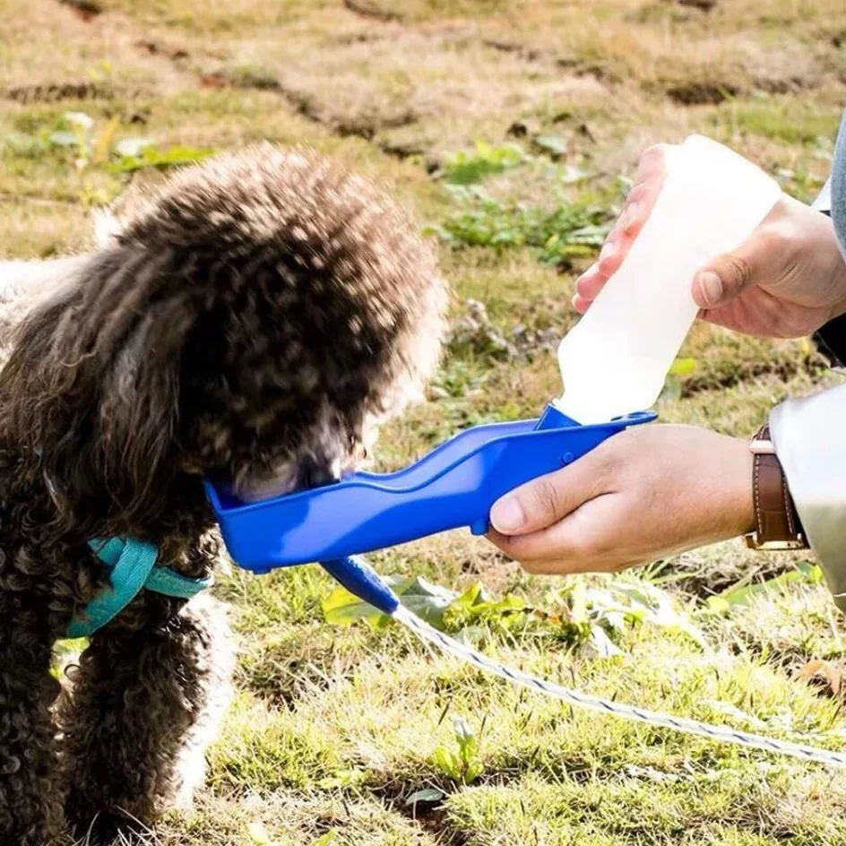 Botella de agua portátil de plástico para perros y mascotas, Bol plegable de viaje al aire libre, alimentador de agua potable, 250ml/500ml