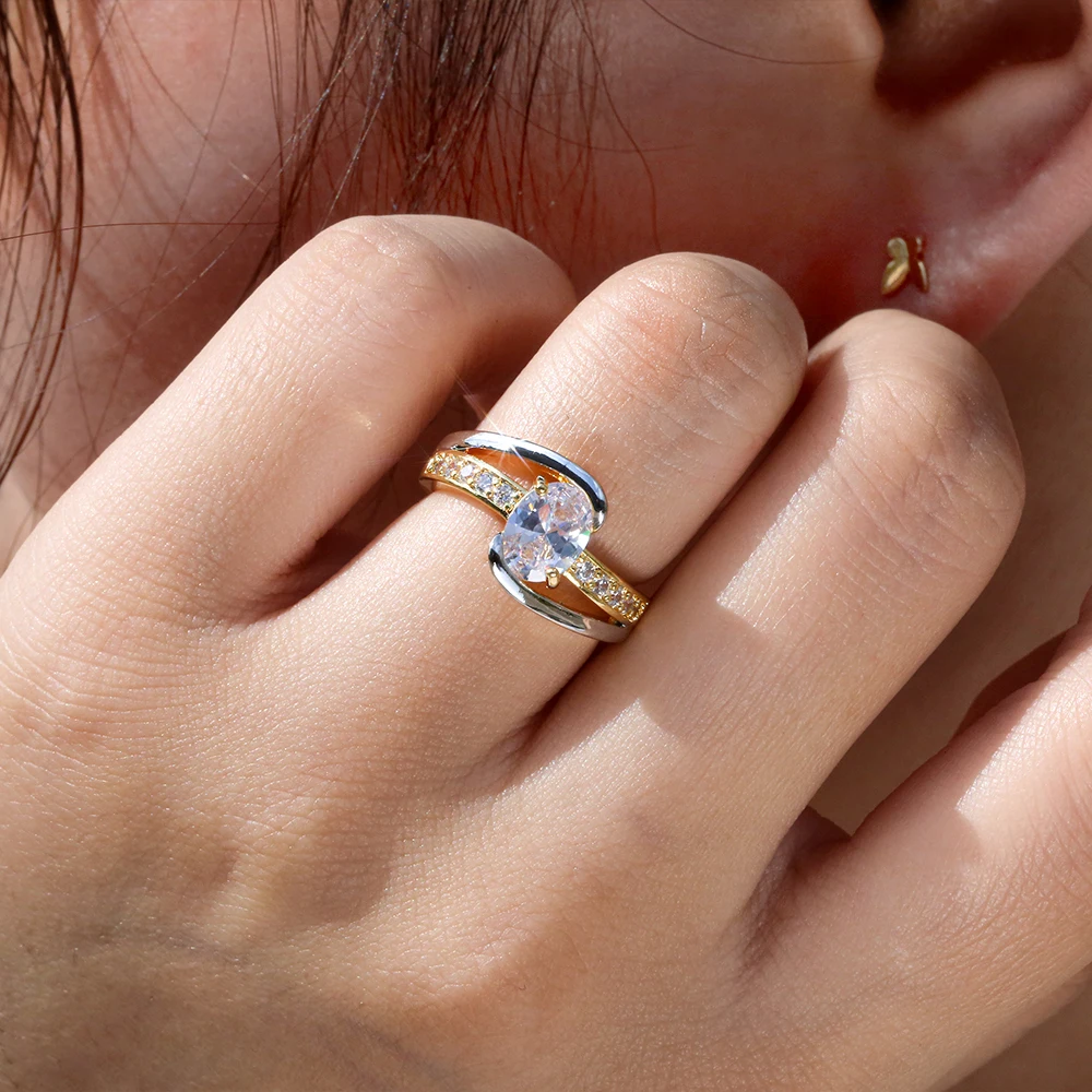 

Huitan Elliptical Perfect Cutting Cubic Zircon Engagement Rings for Women Promise Halo Engagement Ring Solitaire Engagement Ring