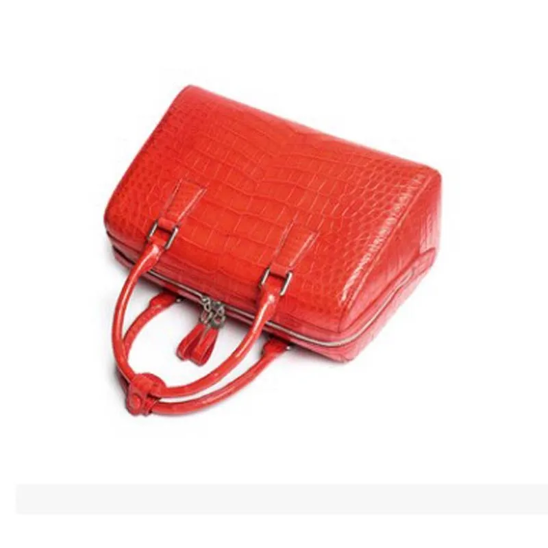 Рисунок 2 - Женская сумка из натуральной кожи