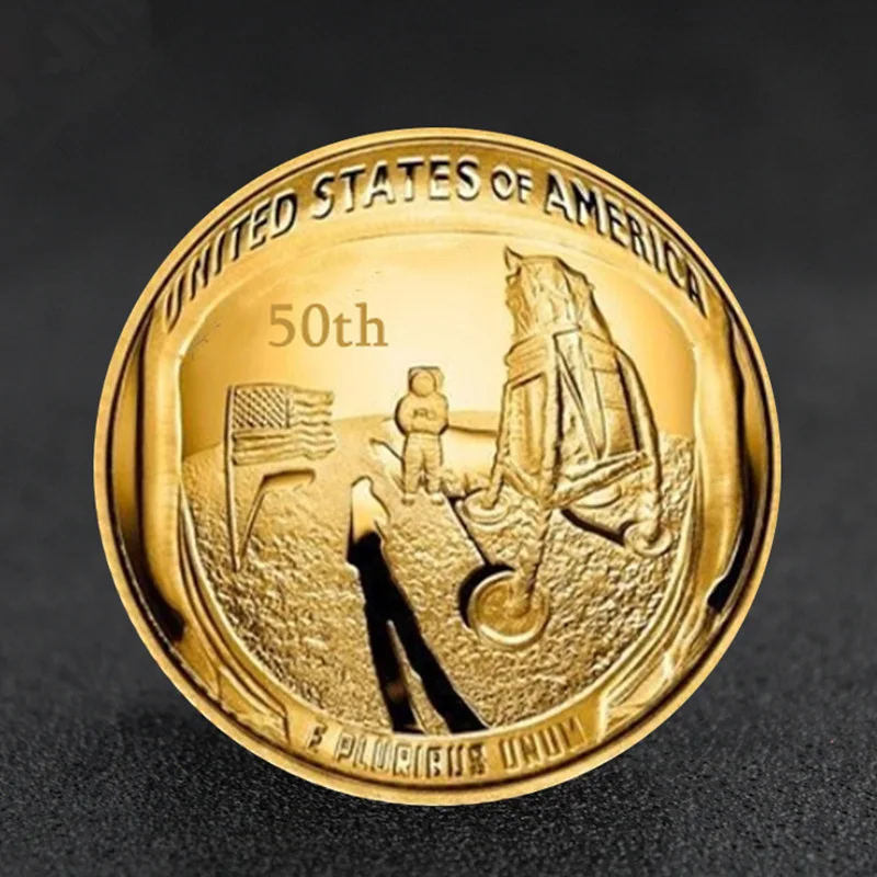 Apollo's Moon Landing 50th Commemorative Coin Gold and Silver Retro Coin Metal Crafts Commemorative Medal Badge