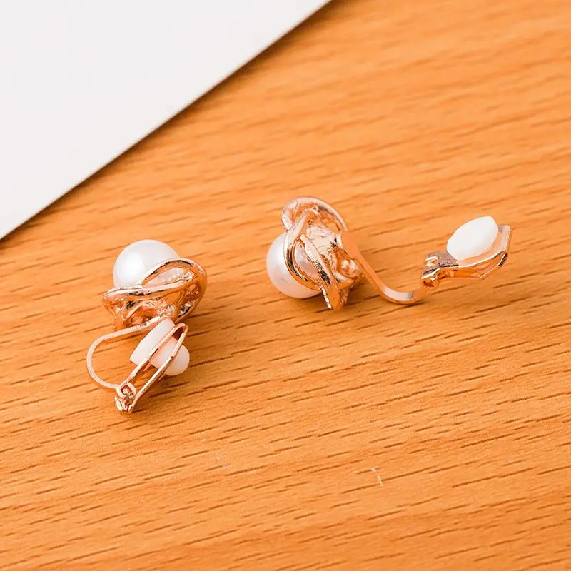 Fashion Jewelry Simulated Pearl Rhinestone clip on Earrings Cute Earrings For Women Shiny Crystal Wedding Ear Clip Jewelry ear clip earrings clip earrings ear clip ear accessories