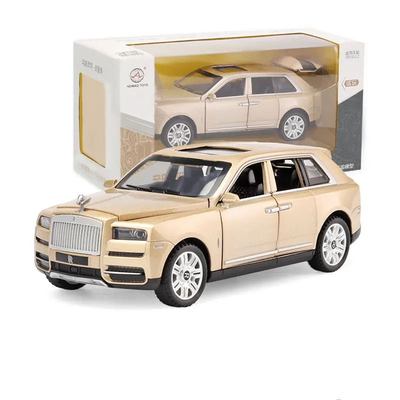 1:32 luxury car supercar off-road vehicle SUV alloy car model sound lights pull back car room decoration for boy collection toys