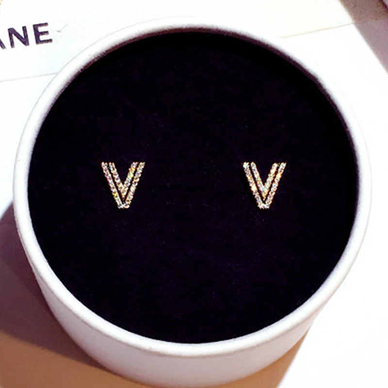 Ins Hot Sale Design Letter V Exquisite Shining Crystal CZ Earring for Women AAA Cubic Zirconia Stud Earrings Accessories Pendant - Image 5