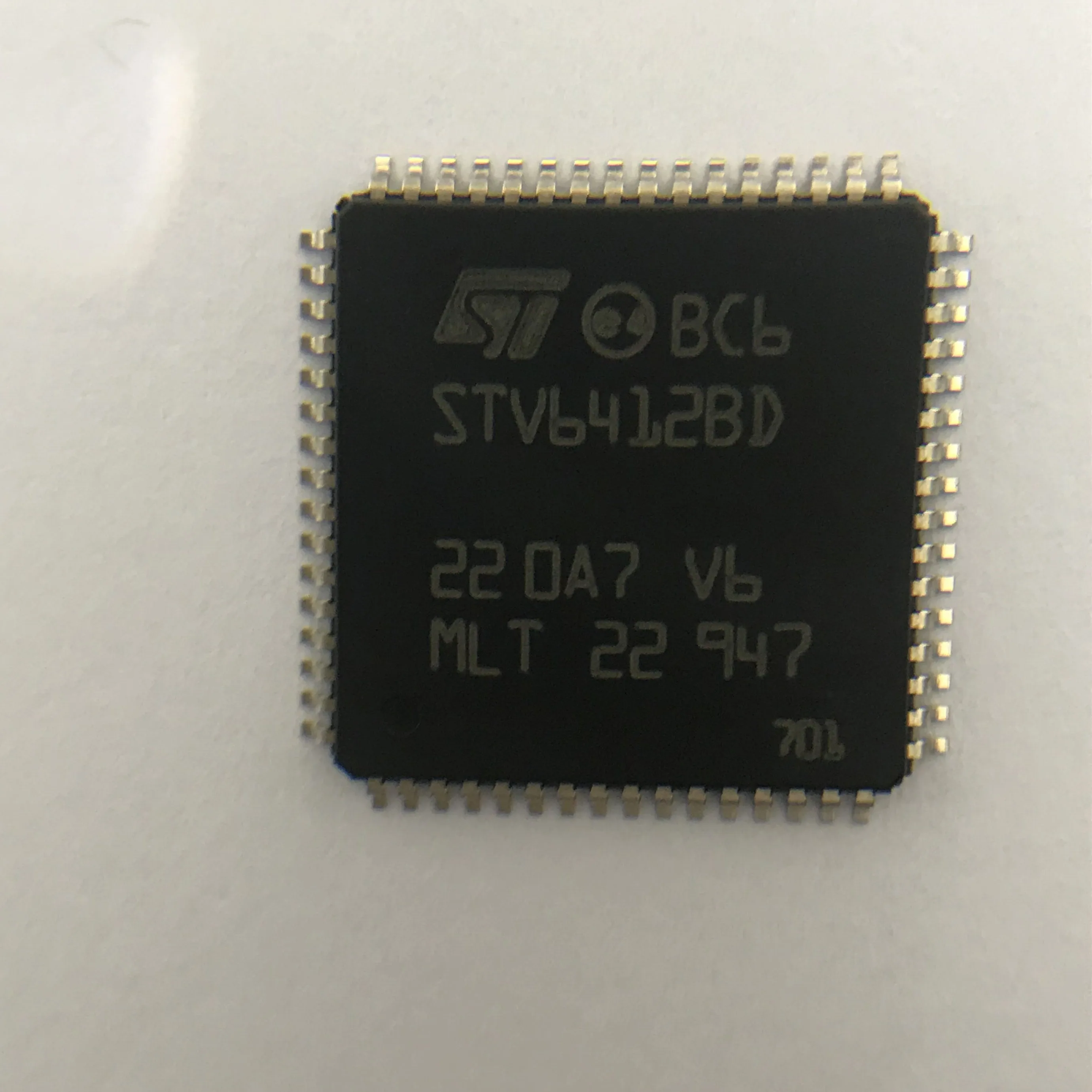 STV6412BDT QFP64P | Лампы и освещение