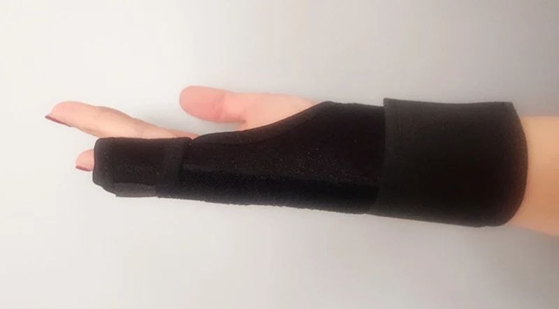 PROD 4000223495592 Finger splint small thumb fixation band fracture
sprain rehabilitation brace strap breathable comfortable support b0148