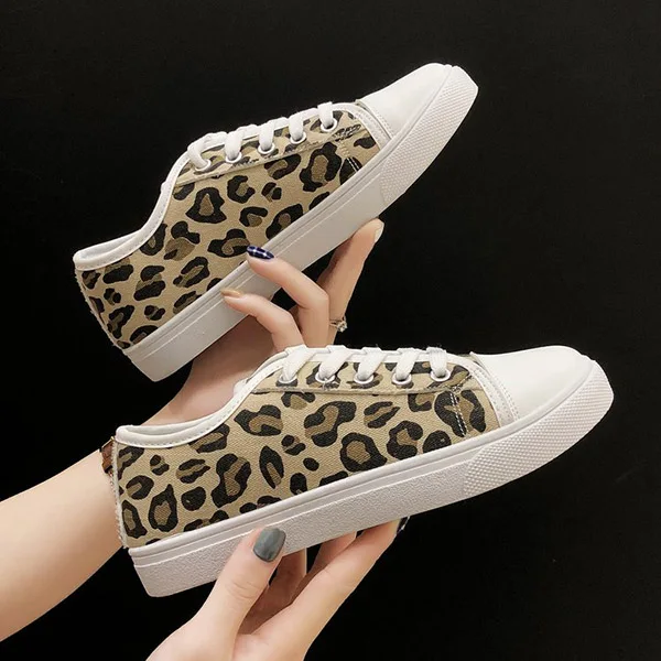 

LIHUAMAO Women leopard canvas shoes Vulcanized Lace up flat round toe vintage Casual shoes party student sneaker