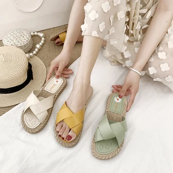 

Female Shoes Ladies' Slippers Luxury Slides Low 2020 Soft Designer Summer Flat Rubber Fashion PU Rome Basic Shoes Womens