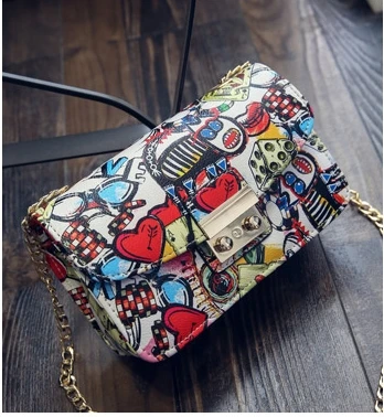 2022 nuove borse da donna firmate Graffiti estivi Borse a tracolla con mini borsa a catena di alta qualità per pochette da donna_voghion.com