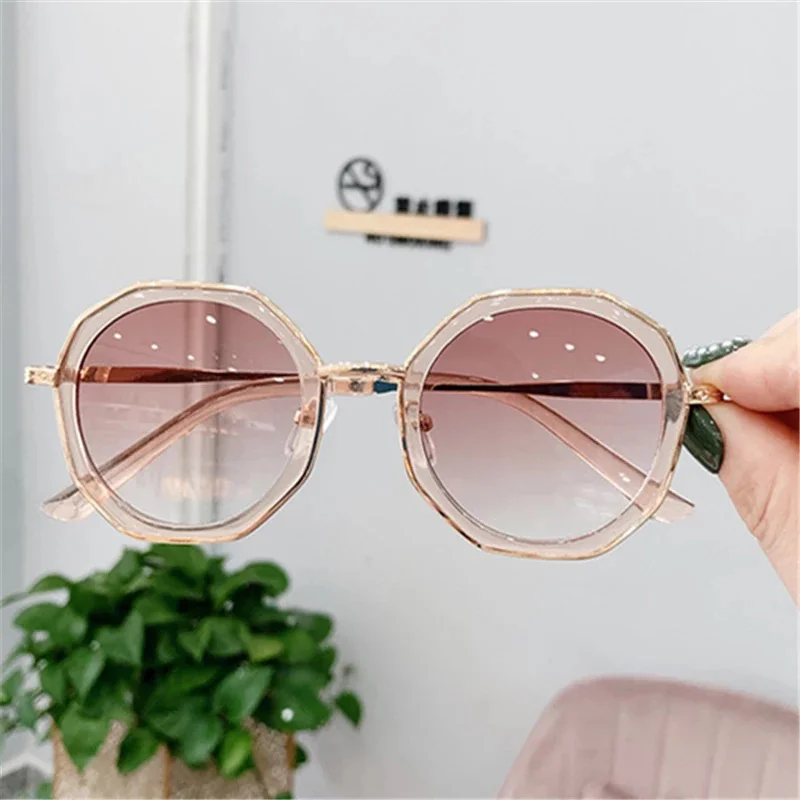 

2024 Irregular Round Sunglasses Kids Cute Gradient Pink Sun Glasses Girls Children Beach Shades Sunglass