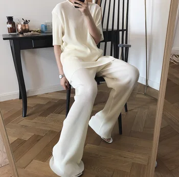 

Summer 2019 new Korea I design temperament goddess pleated stretch short sleeve T-shirt loose Joker women