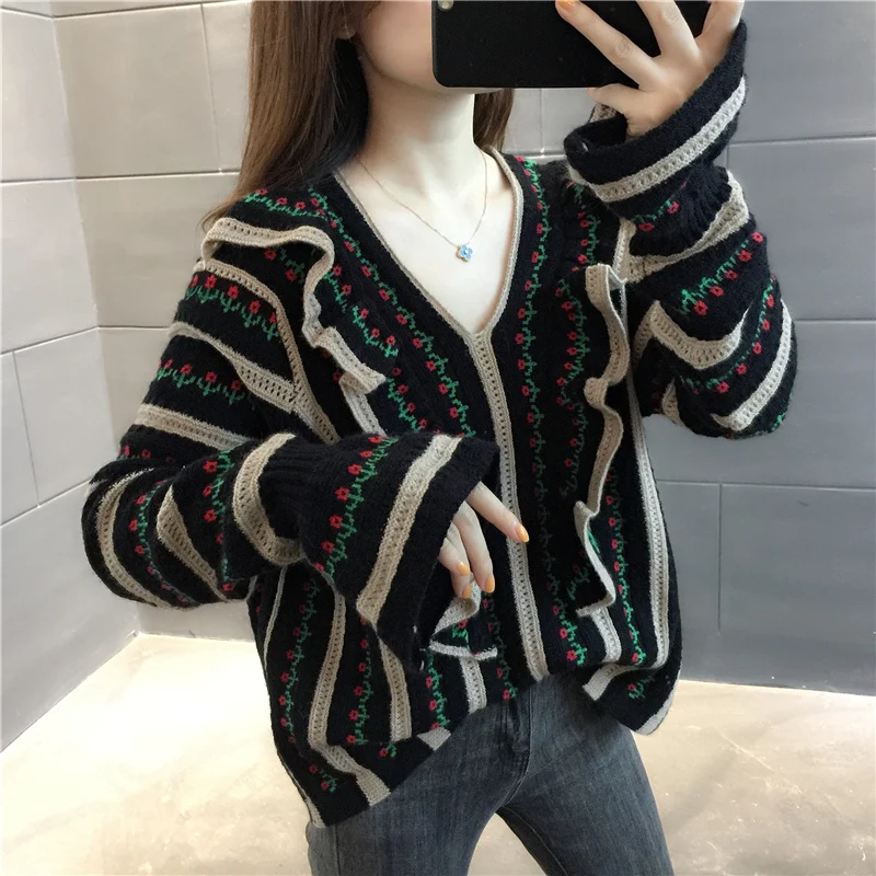 

Room 207162, 2 rows on 7 】 collaosed v-neck floret horn sleeve sweater [3003] 48