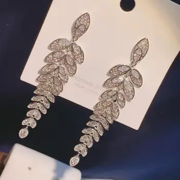 

HIBRIDE Leaf Long Drop Earrings Ladies Trendy Plant Pendant Dangle Earrings for Women Simple Jewelry Party Accessories E-66