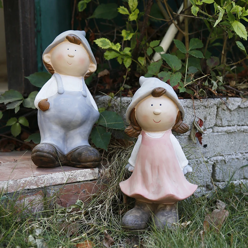 

Pastoral Cute Couple Characters Resin Accessories Courtyard Garden Villa Sculpture Crafts Children's Room Figurines Decoration