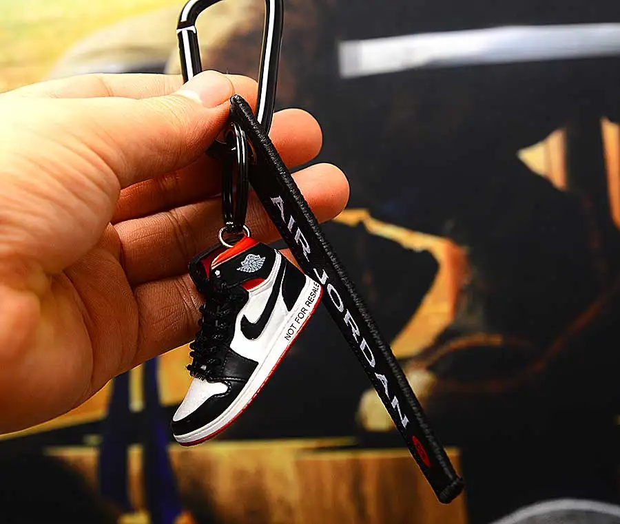 a shoe w ribbon Дропшиппинг aj1 Chicago «не для перепродажи Красный» брелок в виде кроссовка Air Jordan 1 3D мини-кроссовки, запатентованный спортивный обувной брелок с кроссовком - Цвет: a shoe w ribbon