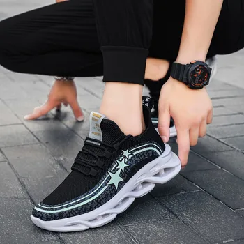 

Classic Men's Sneakers Fashion Mesh Breathable Men's Casual Shoes Blade ultralight outdoor sports casual shoes Zapatillas Hombre