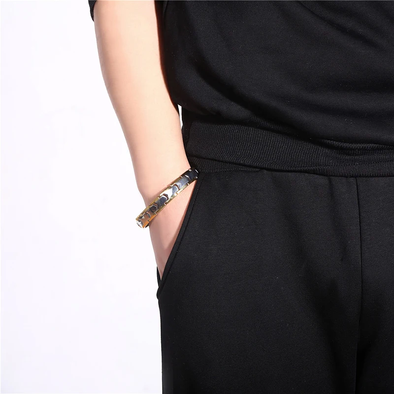 

Detachable Magnetic Bracelet Titanium Steel Couple Bracelet Jewelry Men Jewelry Easy to Remove the Bracelet