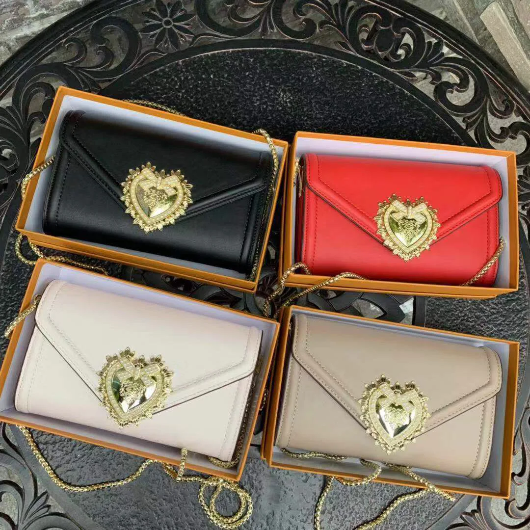 

2020 New Lady PU Leather Evening Party Clutch Bag Chain Vintage Carved Buttons Crossbody Bag Messenger Bag Shoulder Bag
