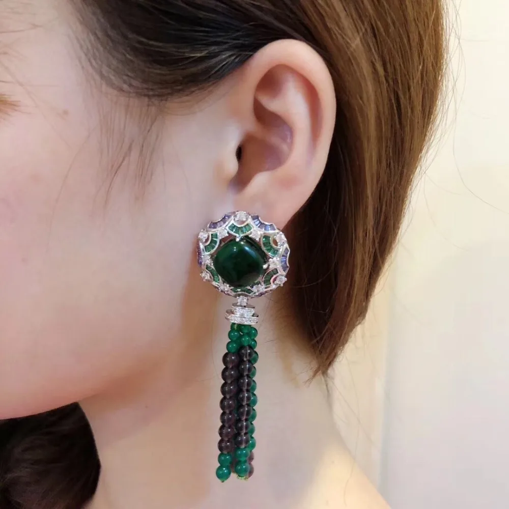 11085876104_1294290673