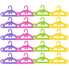 Cintre de poupée 4 couleurs, vêtements et accessoires en plastique, adapté aux poupées américaines de 16 à 18 pouces, poupée de nouveau né de 43cm, jouet de notre génération