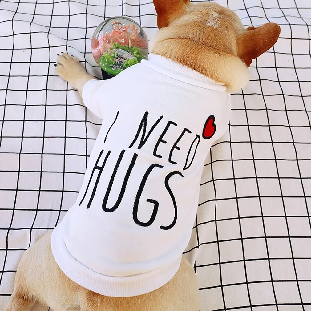 Жилет с милым дизайном «I Need Hugs»; Одежда для маленьких щенков и котов; сезон весна-лето; дышащая одежда из хлопка с плюшевой собачкой