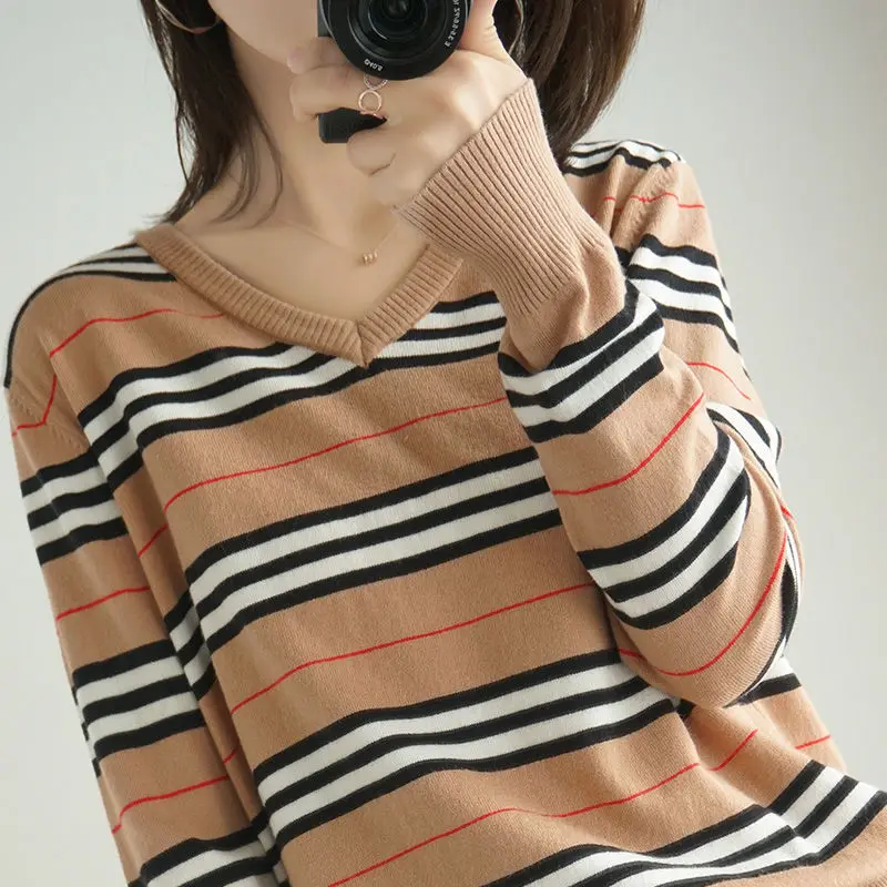 

Hot spring new V-neck loose sweater women's long sleeve striped base sweater