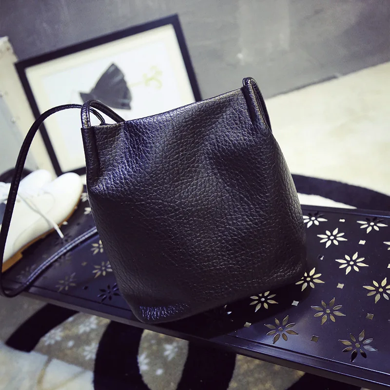 

South Korea Ulzzang Turnlock Washed Leather Bucket Shoulder Oblique Bag WOMEN'S Bag