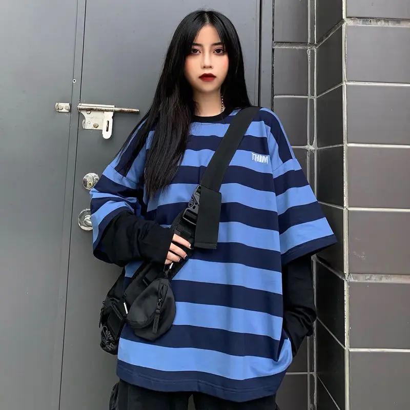 

Harajuku Men Winter Patchwork O-Neck T-shirt Stripes Pullover Oversized Fake Two Pieces Clothes Hit Color All-Match Streetwear
