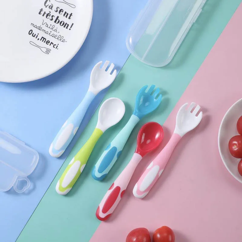 

2Pcs/Set Baby Twisting Spoon+Fork Suit Infant Eat Food Training Pure Color Portable Heat-Resistant PP/TPE Tableware Set With Box
