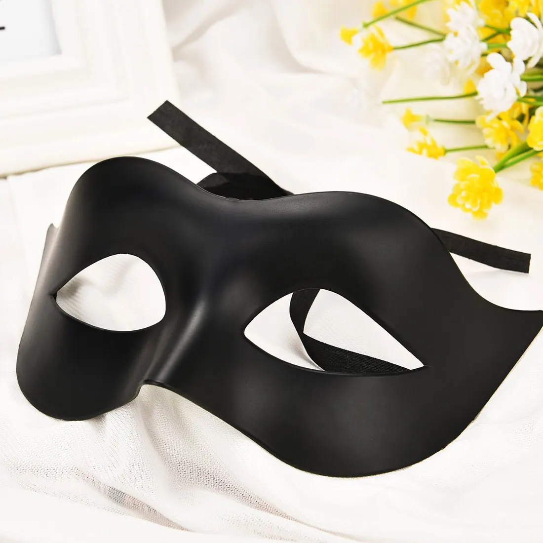

Men Half Face Painted Mask Masquerade Halloween Prom Party Mask Accessories Eye Mask Gentleman Jazz Performance Ball Mask