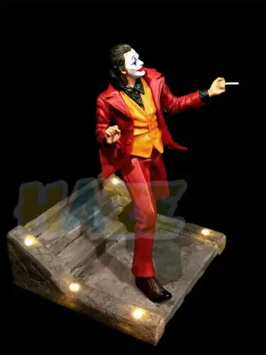 2019 Joker Joaquin Phoenix Authur Fleck Harz Figur Modell mit LED-Licht