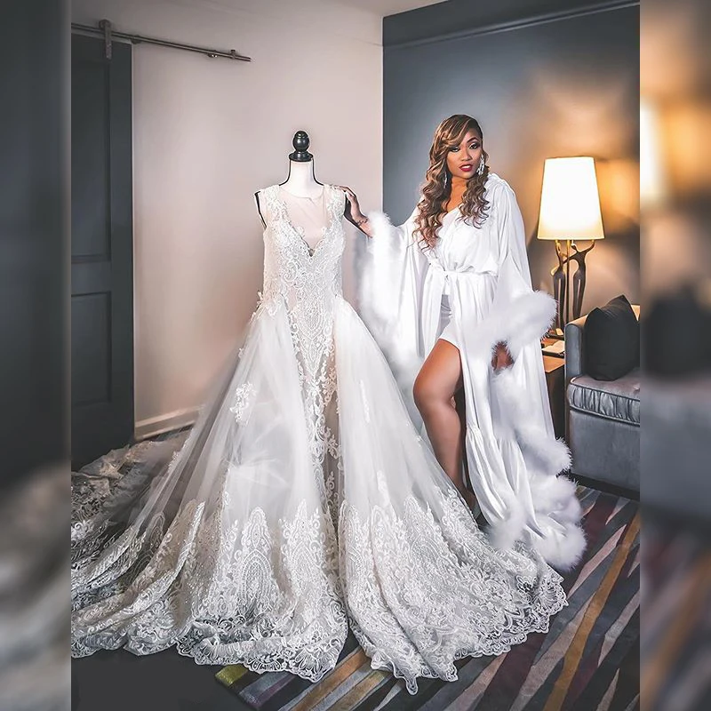 

2020 New Collection Elegant Lace Mermaid Wedding Dress With Detachable Train